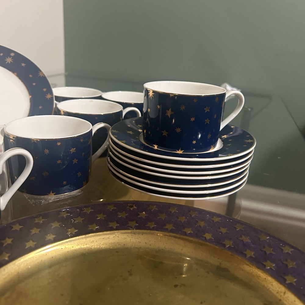 Elegant Blue and Gold Starry Teacup Set